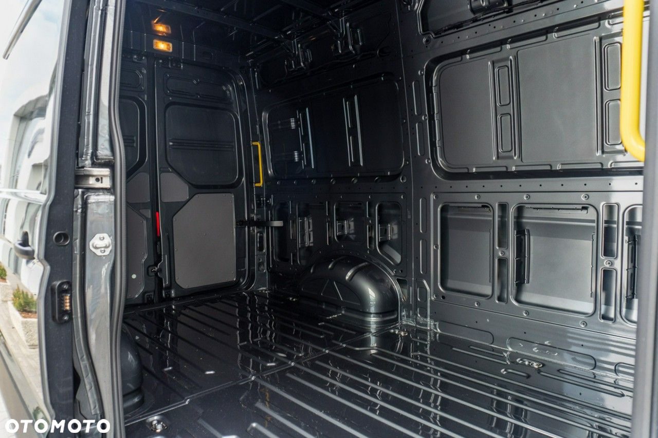 Volkswagen Crafter - 10