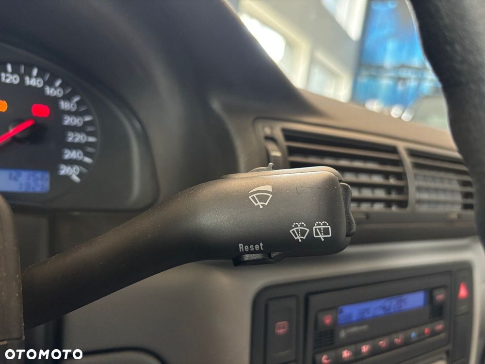 Volkswagen Passat - 14