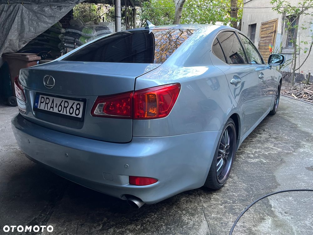 Lexus IS 250 Luxury Line - 2