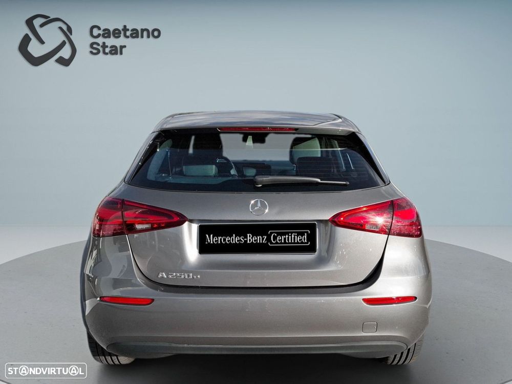 Mercedes-Benz A 250 e - 7