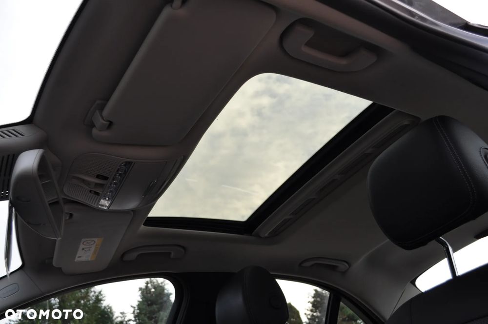 Mercedes-Benz Klasa C 180 7G-TRONIC Avantgarde - 26