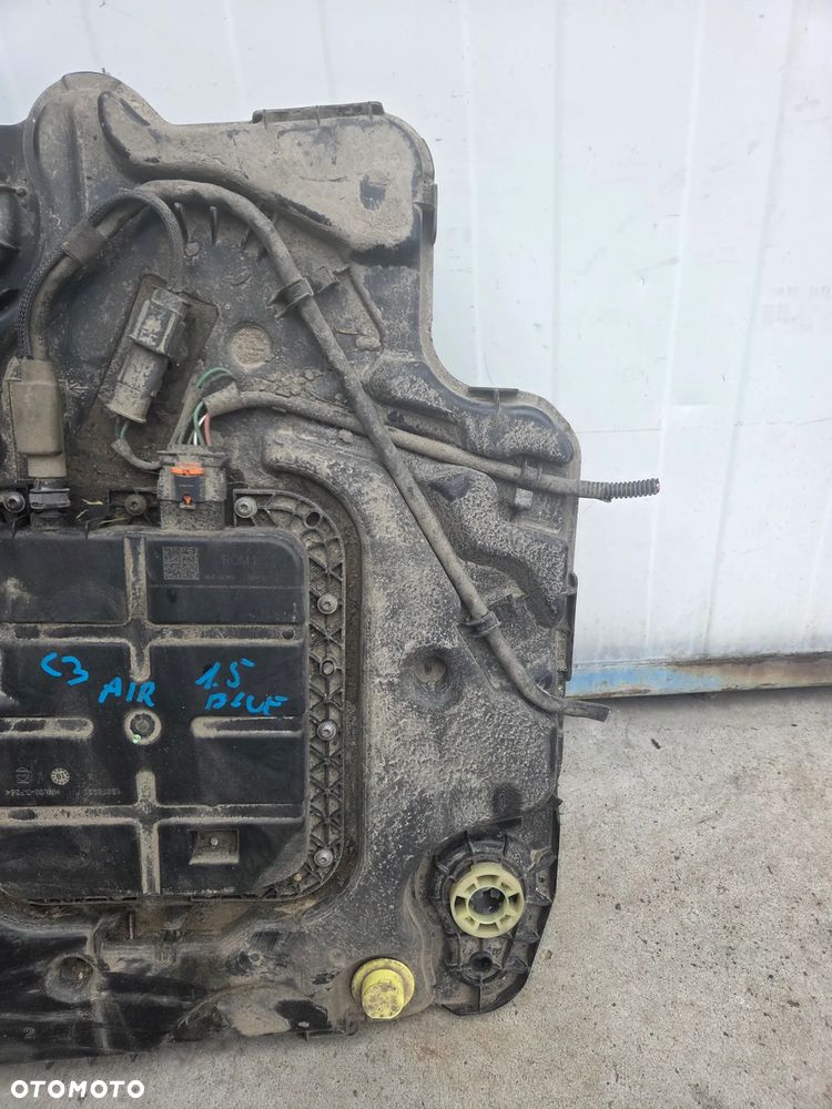 Zbiornik ADBLUE Citroen C3 Aircross 1.5 BLUEHDI - 2