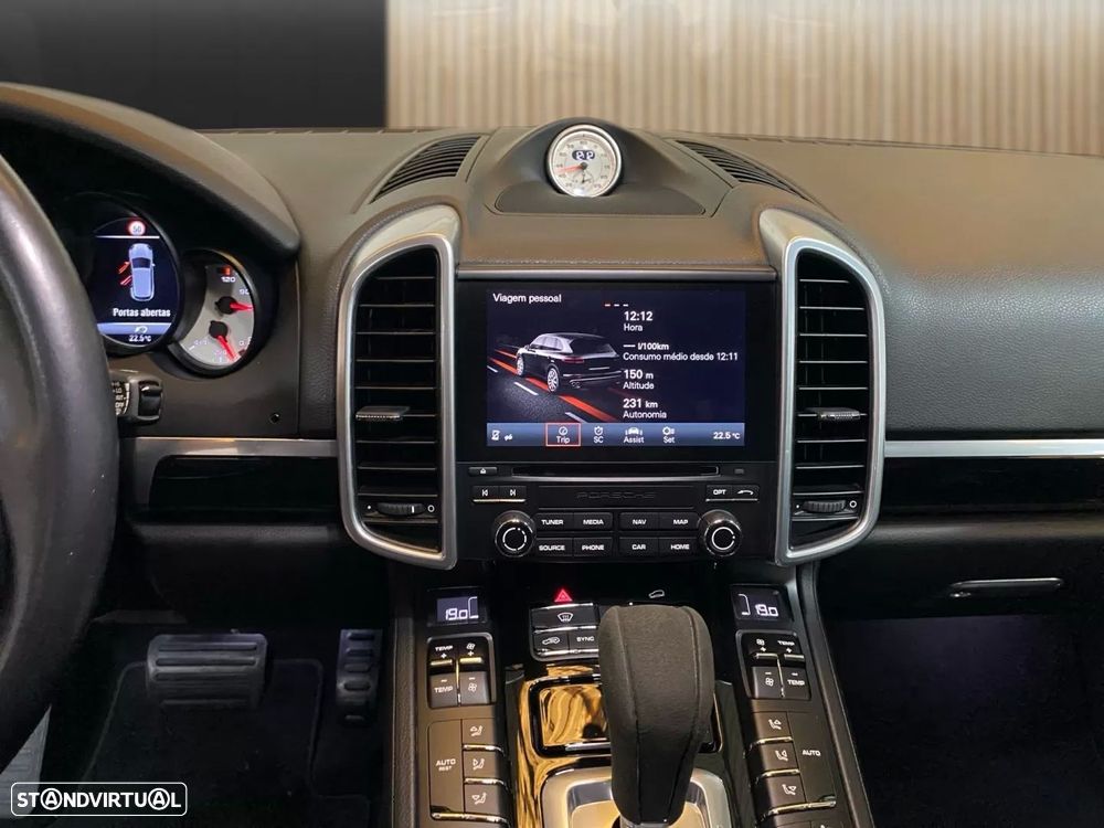Porsche Cayenne Platinum Edition - 13