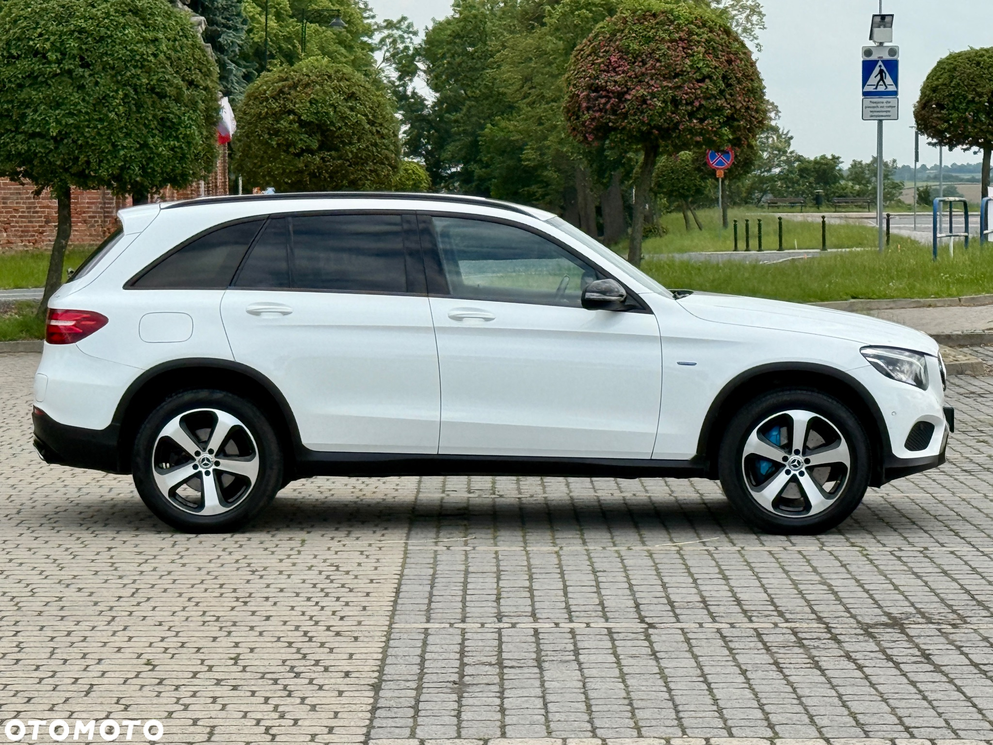 Mercedes-Benz GLC 350 e 4Matic 7G-TRONIC Exclusive - 6