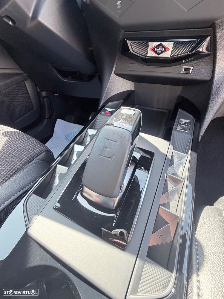 DS DS3 E-Tense Performance Line + - 14