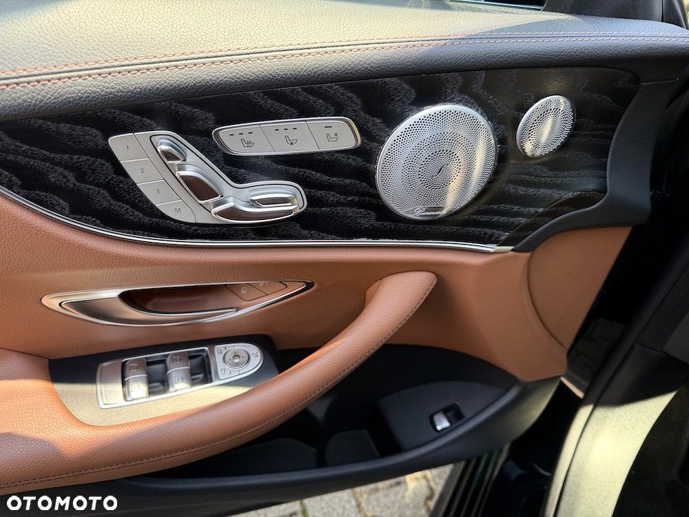 Mercedes-Benz Klasa E - 21
