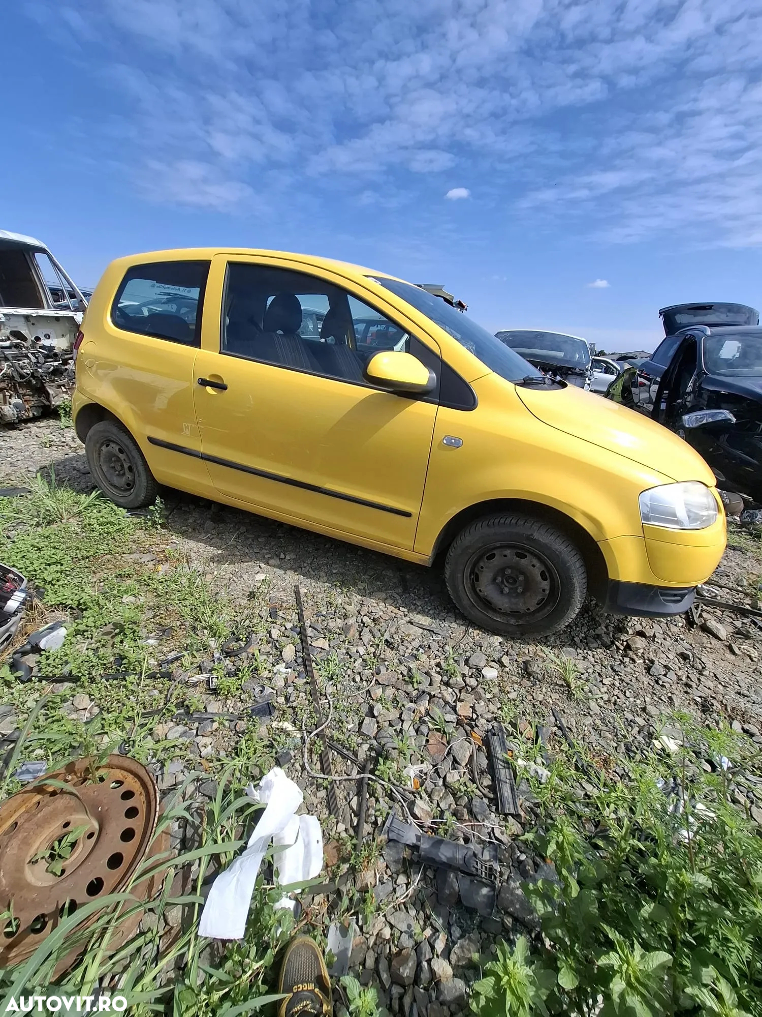 Dezmembrez Volkswagen Fox - 7