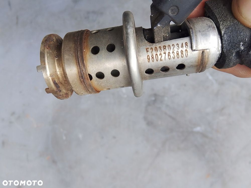 wtryskiwacz adblue citroen peugeot 1.6 bluehdi 9802763880 - 3