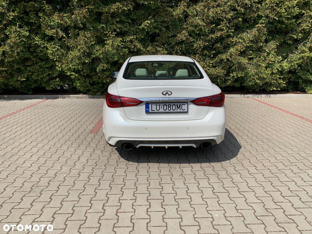 Infiniti Q50 Hybrid Sport Tech - 13