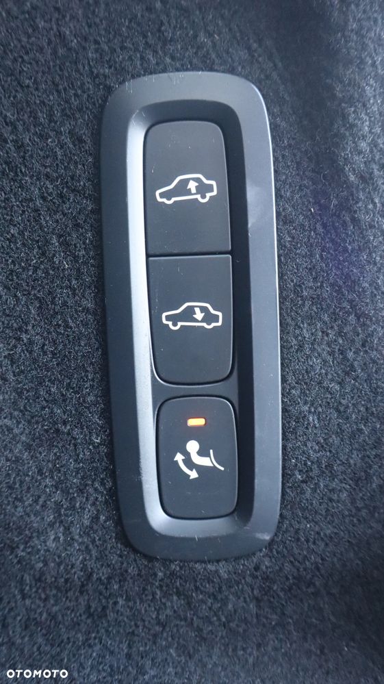 Volvo XC 60 B5 D AWD Inscription - 23