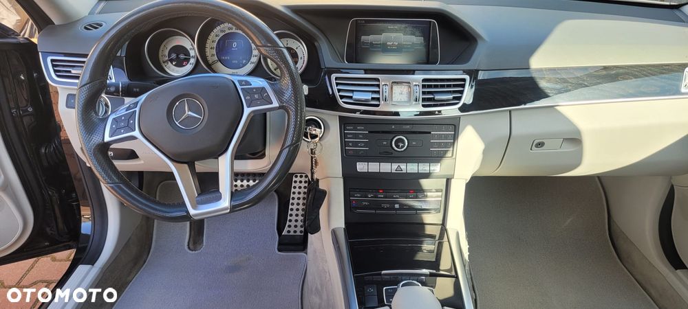 Mercedes-Benz Klasa E 220 BlueTEC 4-Matic Avantgarde - 27