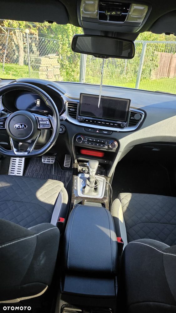 Kia Ceed - 9