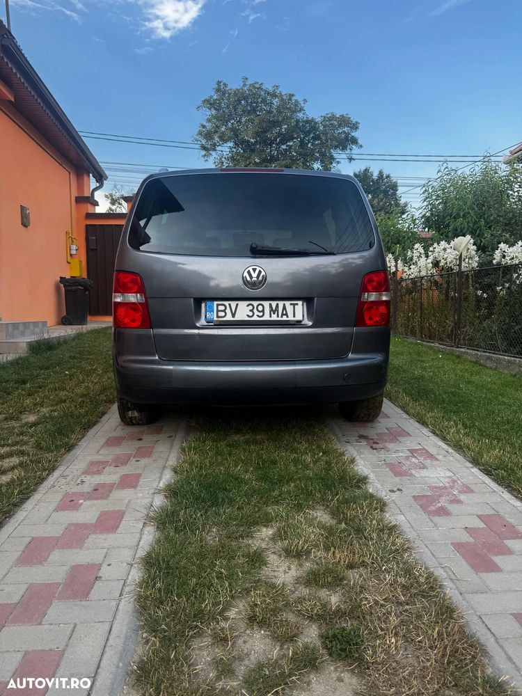 Volkswagen Touran 2.0TDI Highline - 2