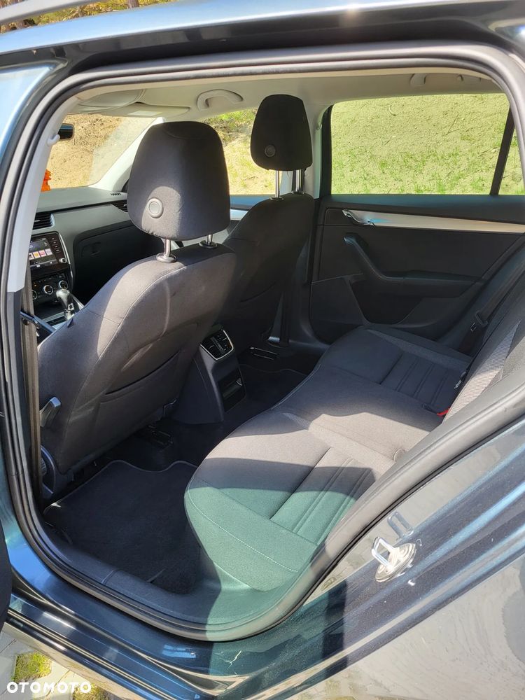Skoda Octavia 1.6 TDI DSG Ambition - 10