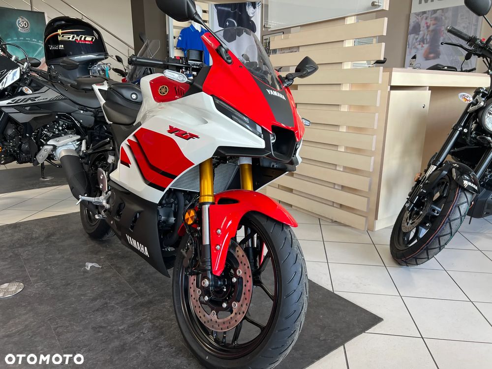 Yamaha R3 - 5
