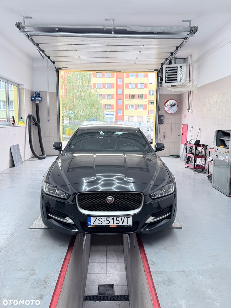 Jaguar F-Pace 2.0 i4D RWD R-Sport - 26