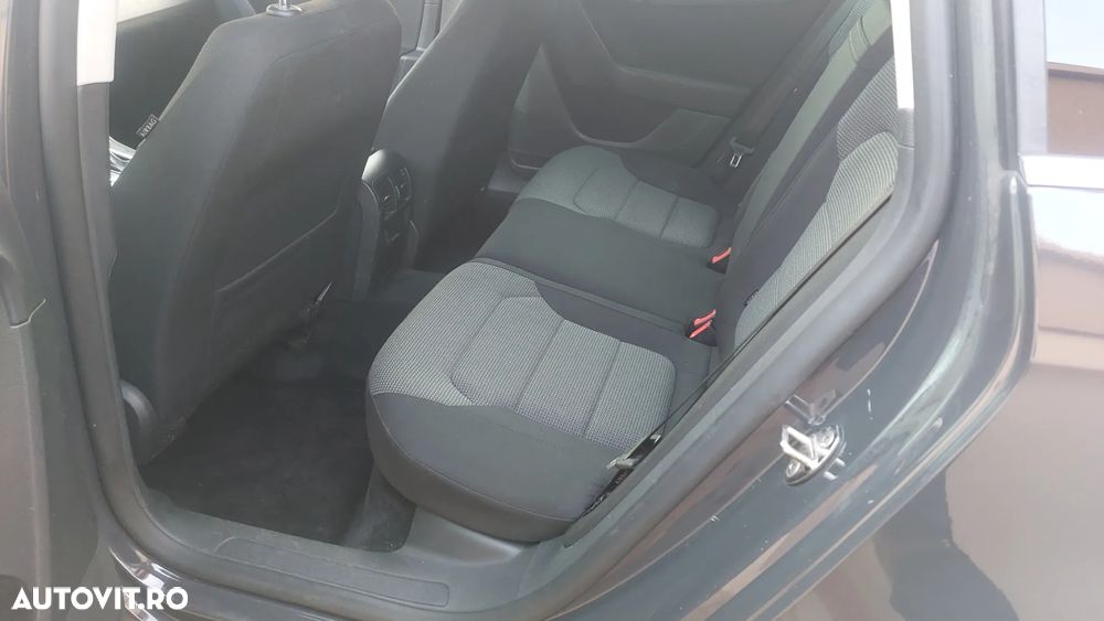Volkswagen Passat 2.0 TDI DSG BlueMotion Technology Comfortline - 11