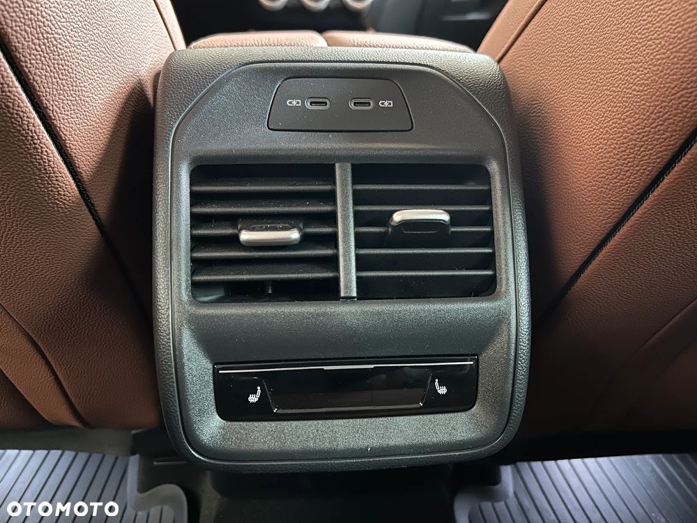 Skoda Superb 2.0 TDI SCR 4x4 L&K DSG - 16