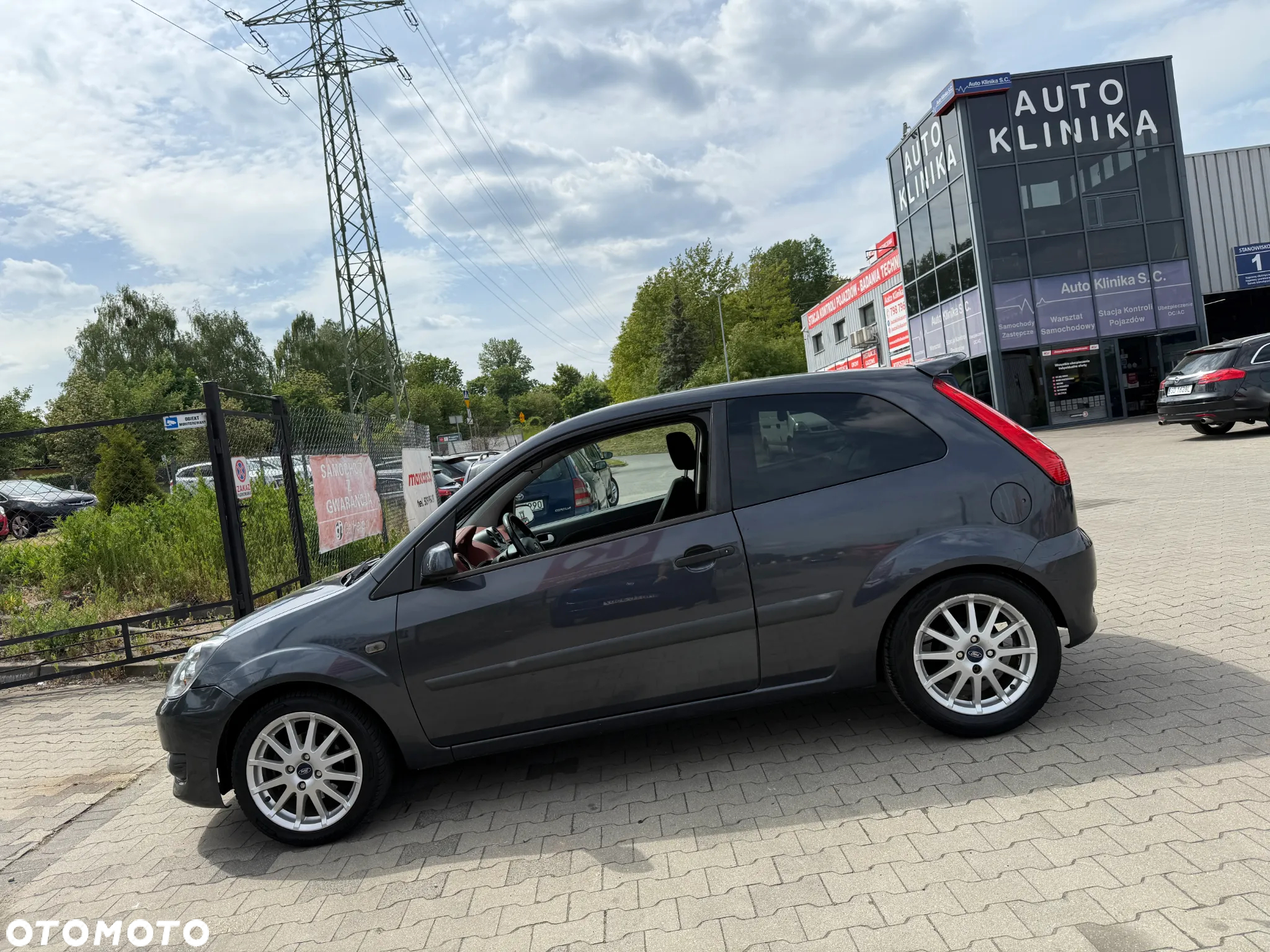 Ford Fiesta 1.4 Ambiente - 12