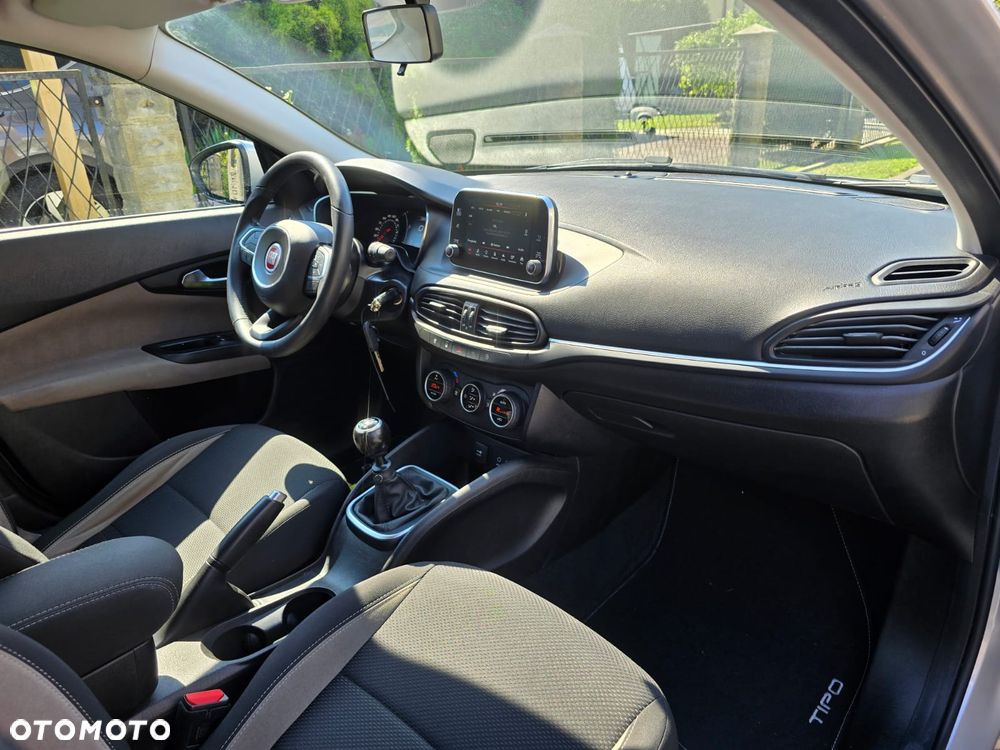 Fiat Tipo 1.4 T-Jet Lounge - 36