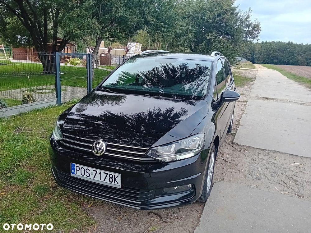 Volkswagen Touran - 11