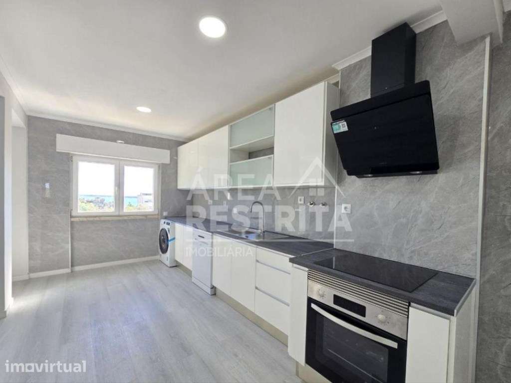 Apartamento T2, totalmente remodelado em Setúbal - Grande imagem: 5/21