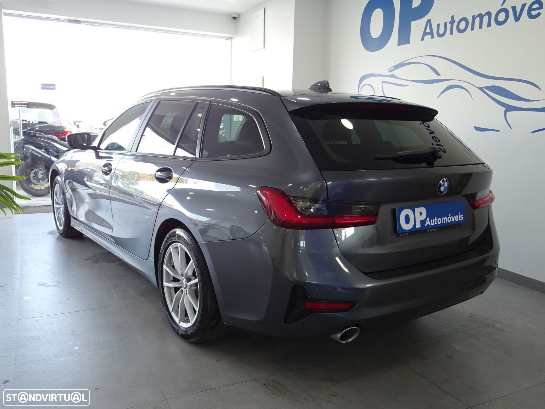 BMW 320 d Touring Advantage Auto - 3