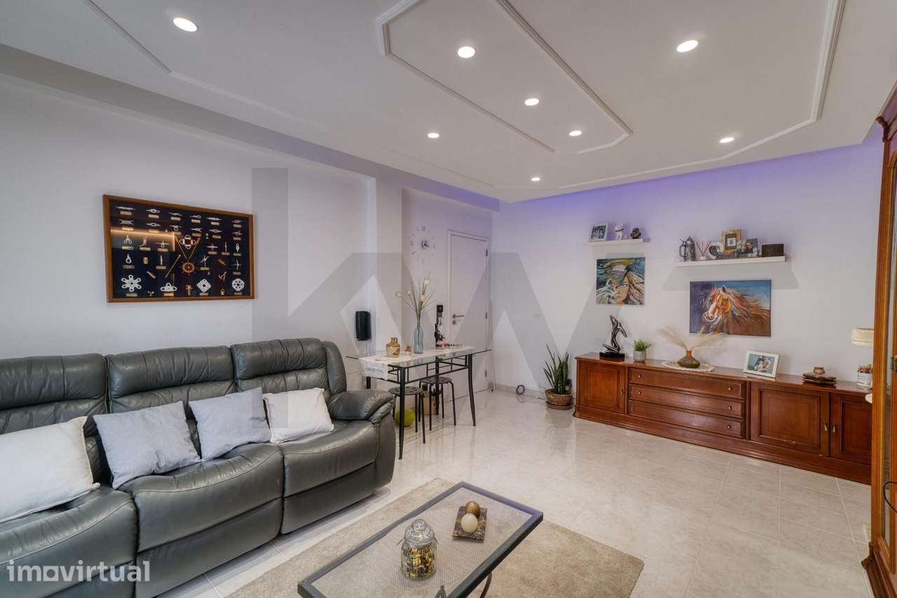 Apartamento T3 com áreas amplas, localizado no centro da Cidade de Olh - Grande imagem: 3/20