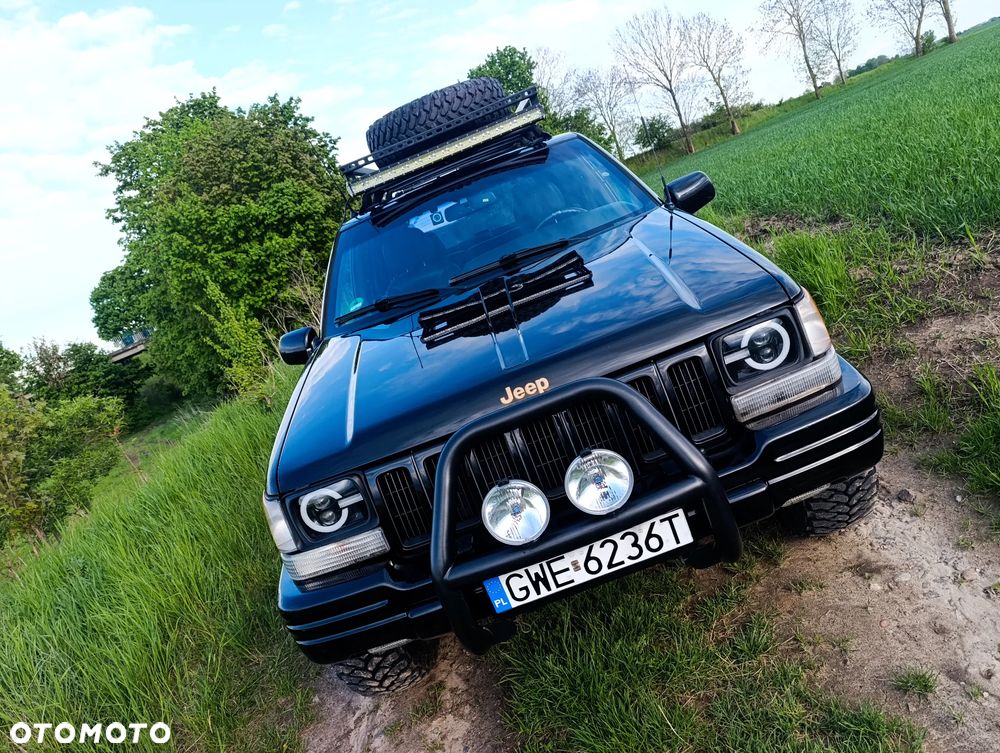 Jeep Grand Cherokee - 10