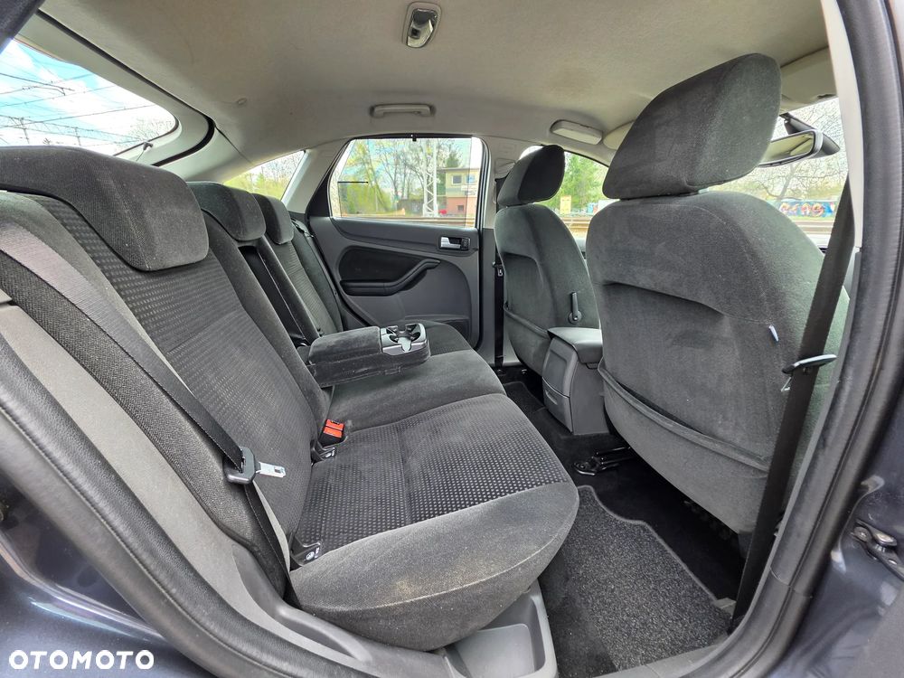 Ford Focus - 13