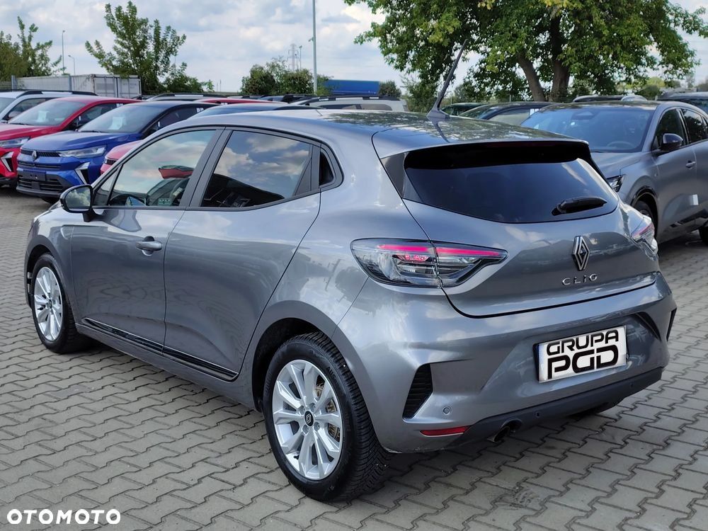 Renault Clio - 7