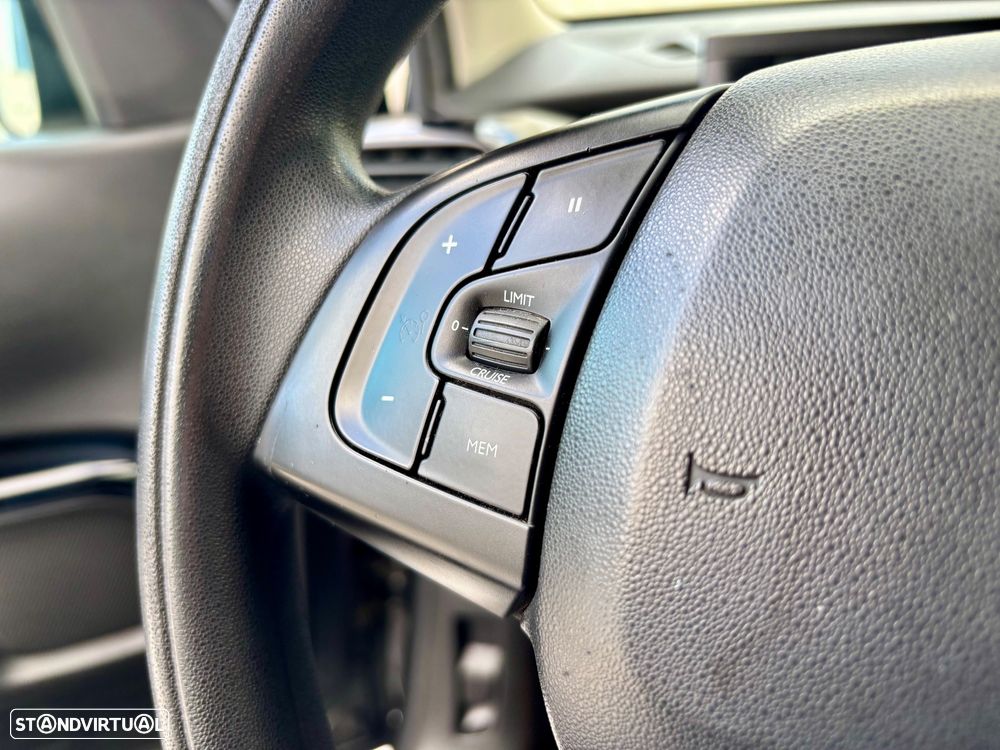 Citroën C4 Cactus 1.2 PureTech Shine - 36