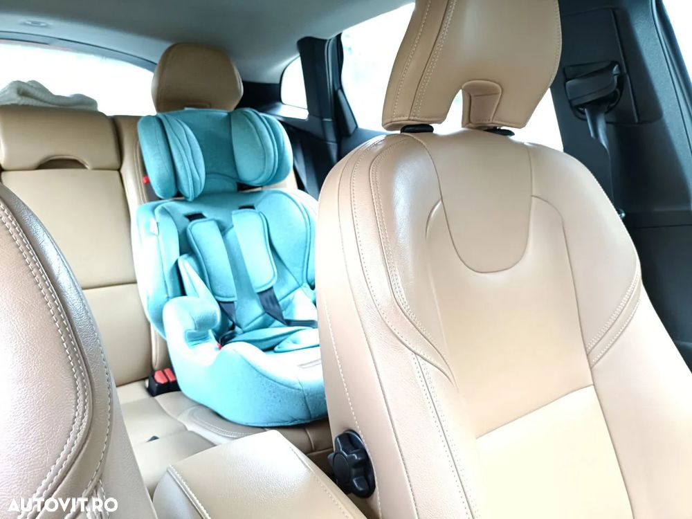 Volvo V40 D2 Summum - 10