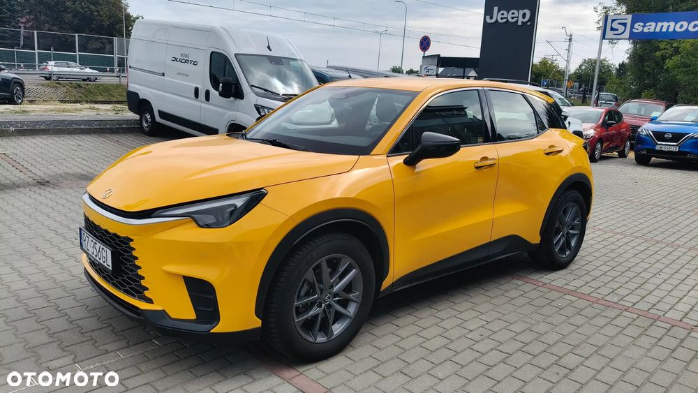 Lexus LBX 1.5 Hybrid - 2