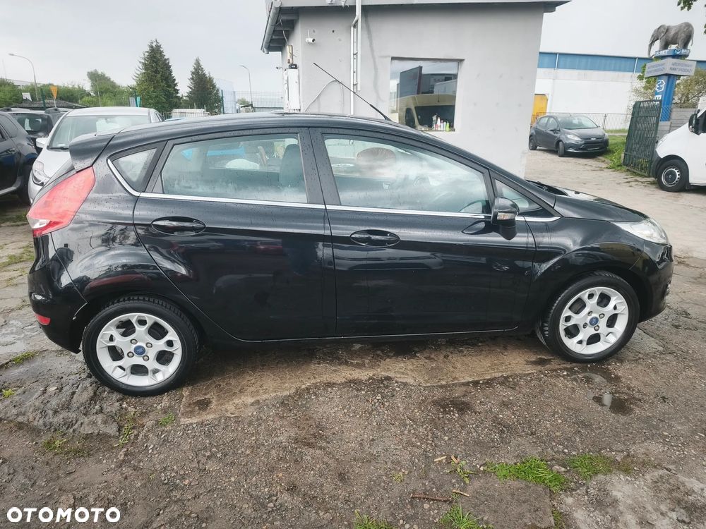 Ford Fiesta 1.25 Celebration - 11