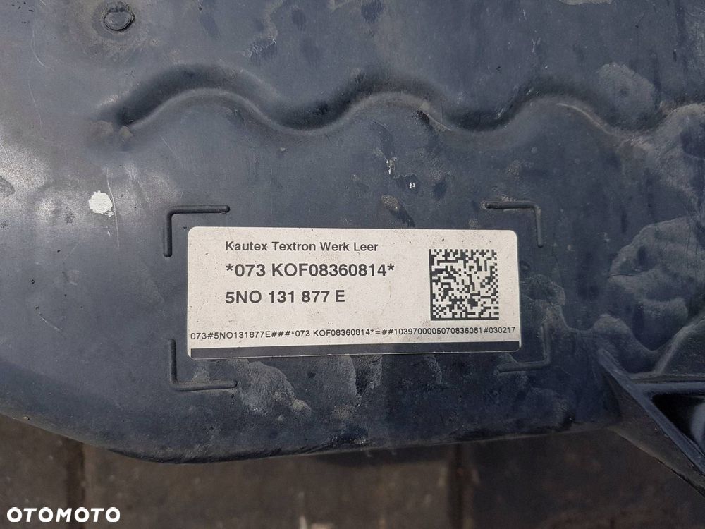 VW TIGUAN I 5N LIFT 11-15 2.0 TDI ZBIORNIK POMPKA ADBLUE 5N0131877E - 5
