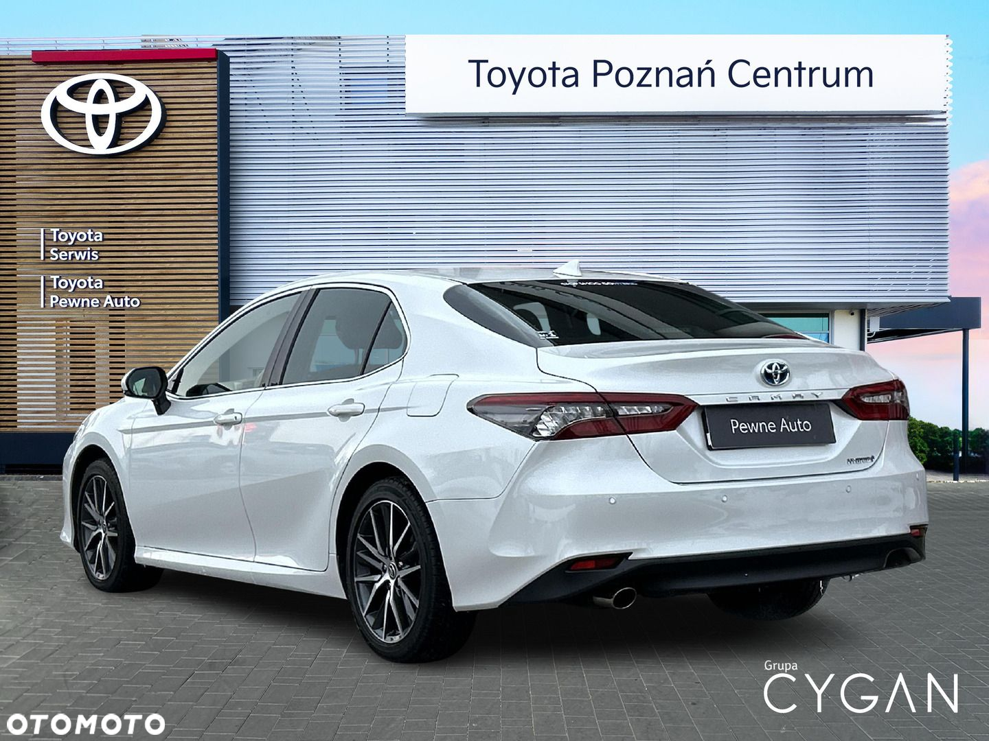 Toyota Camry - 8