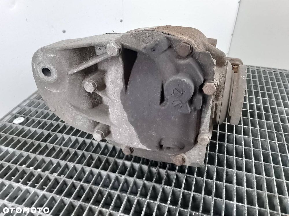 DYFERENCJAŁ TYŁ BMW E91 7566225-01  2.56 2.0 D - 6