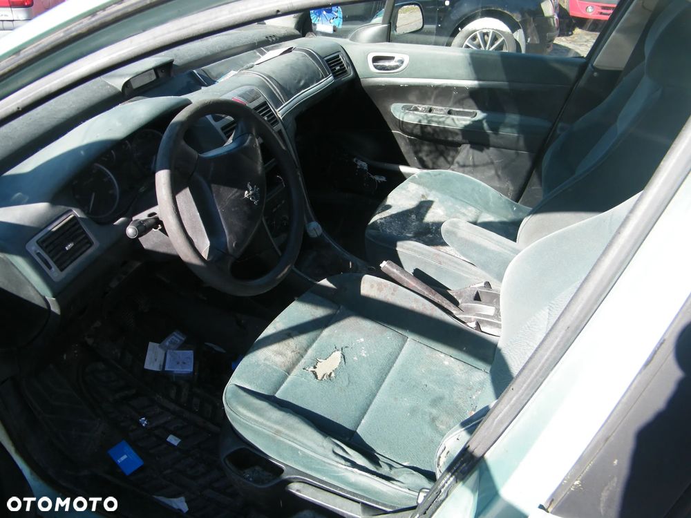 Peugeot 307 (01-05r.) 2.0 HDI 119KM. Silnik DW10TD Skrzynia 20DL50 lakier zieleń idaho. Cały na części. GWARANCJA !!!  Przód Tył Zestaw Komplet Drzwi Klapa Zderzak Błotnik Maska Grill Atrapa Szyba Pas Lampa Lusterko Boczki Fotel Kanapa Kokpit Deska Rozdzielcza Przełącznik Włącznik Sterownik Przewody Wiązka Instalacja Moduł Komputer Czujnik Listwa Pompa Alternator Wtryski Głowica Rozrusznik Kompresor Sprzęgło Dwumas Silnik Skrzynia ABS Klimatyzacji Paliwa Wspomagania Kolektor Turbina Przepustnica Zawór Chłodnica Koło Hak Belka Sanki Zawieszenie Mcpherson Półoś Amortyzator Wydech Tłumik Zacisk Most - 6