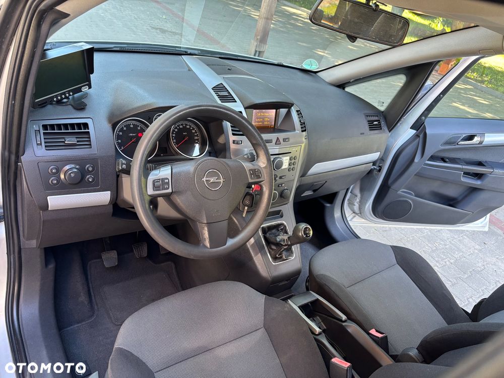Opel Zafira 2.2 Selection - 17