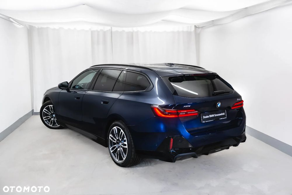 BMW Seria 5 540d xDrive mHEV M Sport - 9