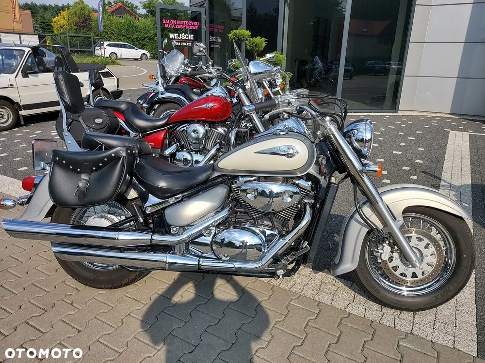 Suzuki Intruder - 21