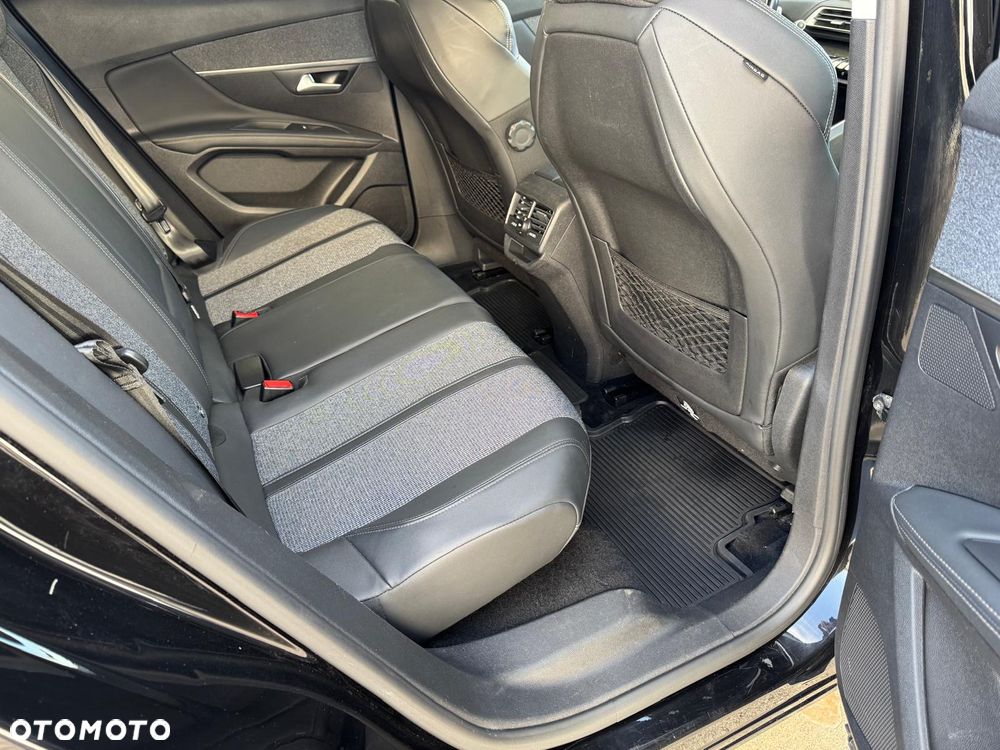 Peugeot 3008 BlueHDi 130 Stop & Start EAT8 Allure - 13