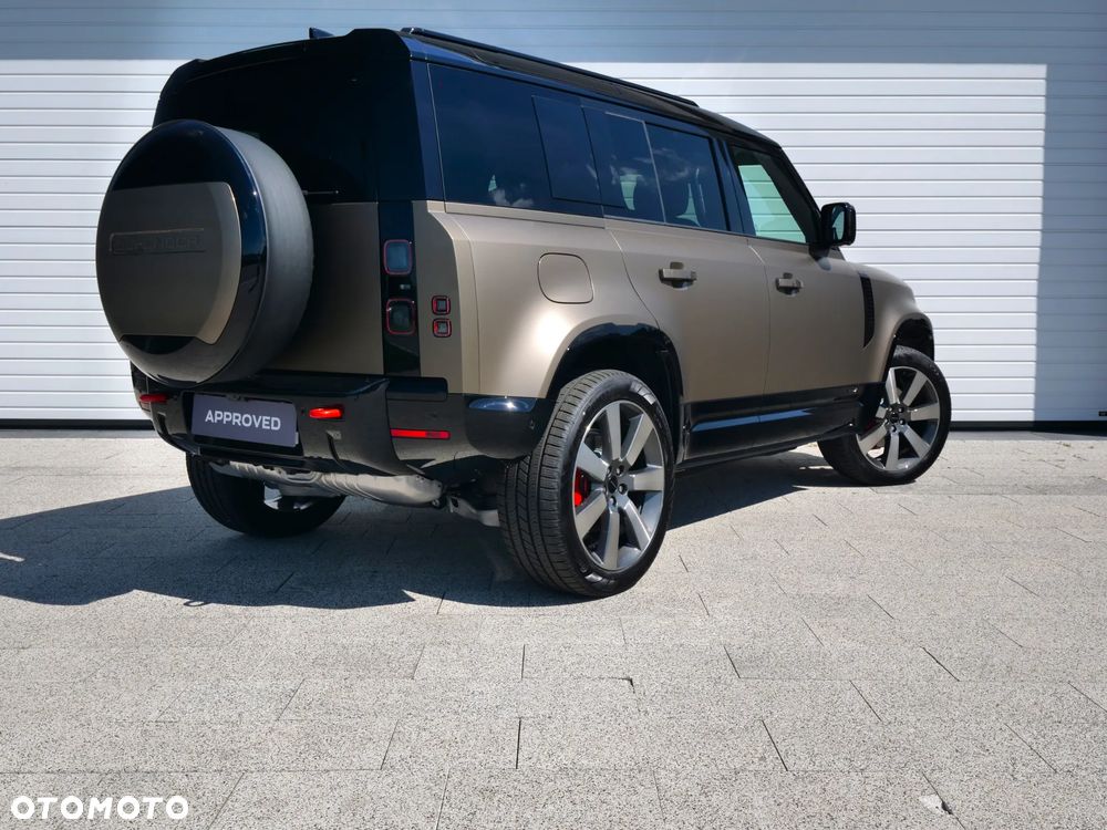 Land Rover Defender - 12