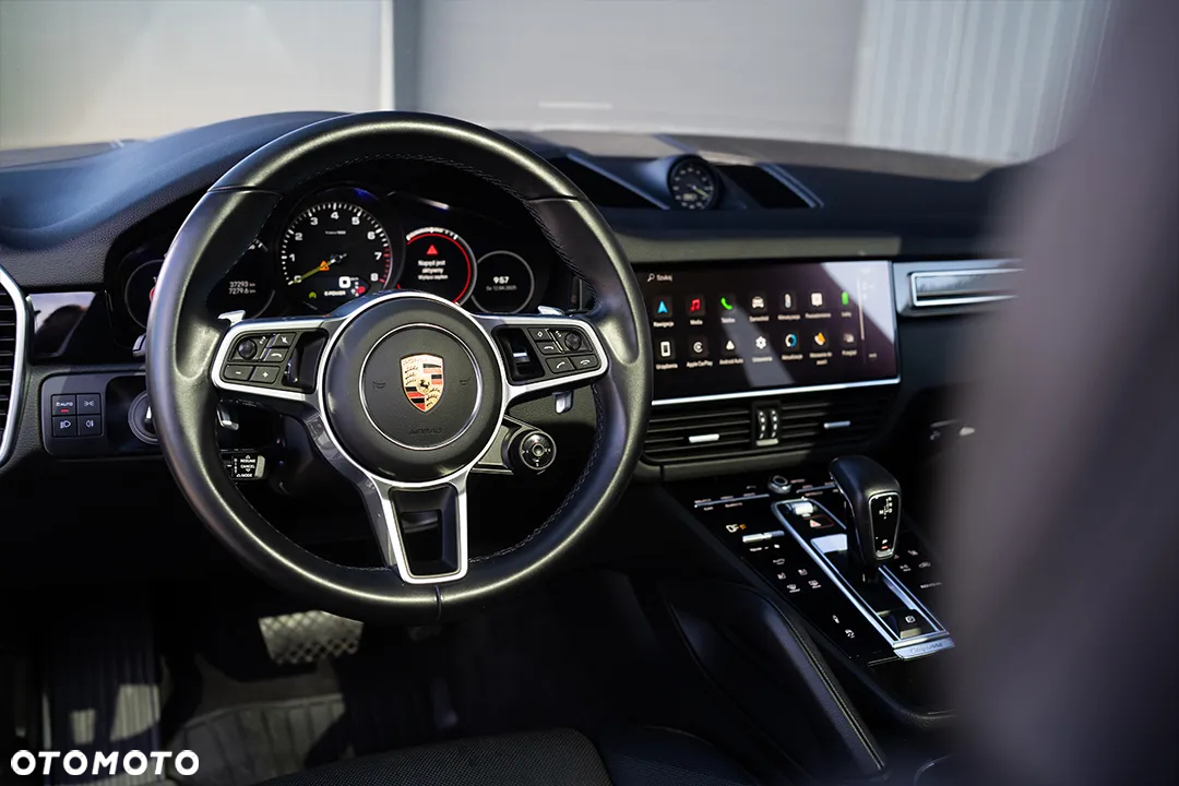 Porsche Cayenne Coupe Platinum Edition - 18
