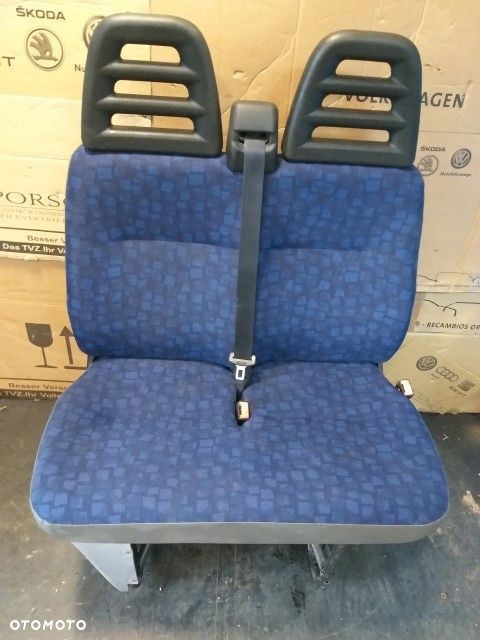 Iveco Daily Fotel pasażera Dwójka Ławka - 1