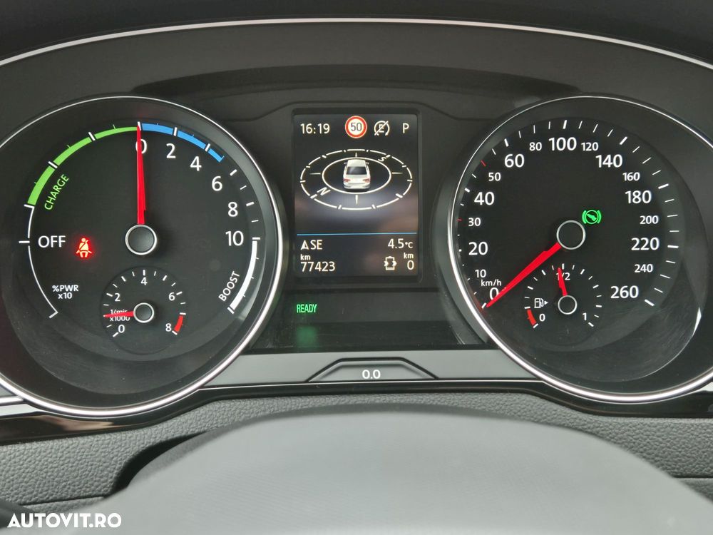 Volkswagen Passat GTE - 21