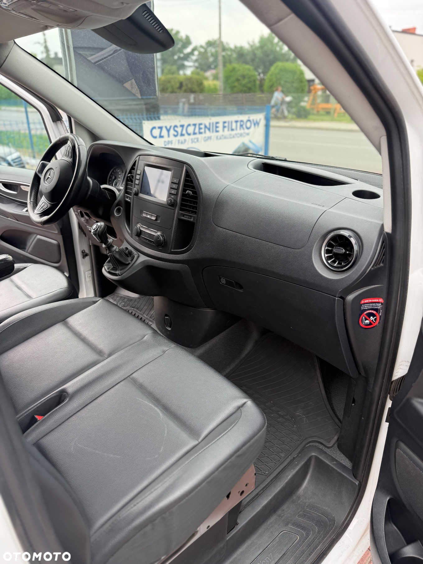 Mercedes-Benz Vito - 24