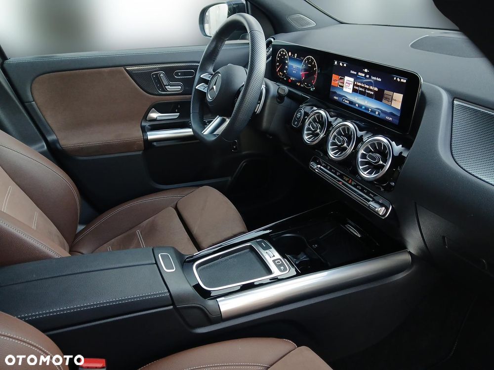Mercedes-Benz GLA 220 4Matic 8G-DCT AMG Line Advanced Plus - 12