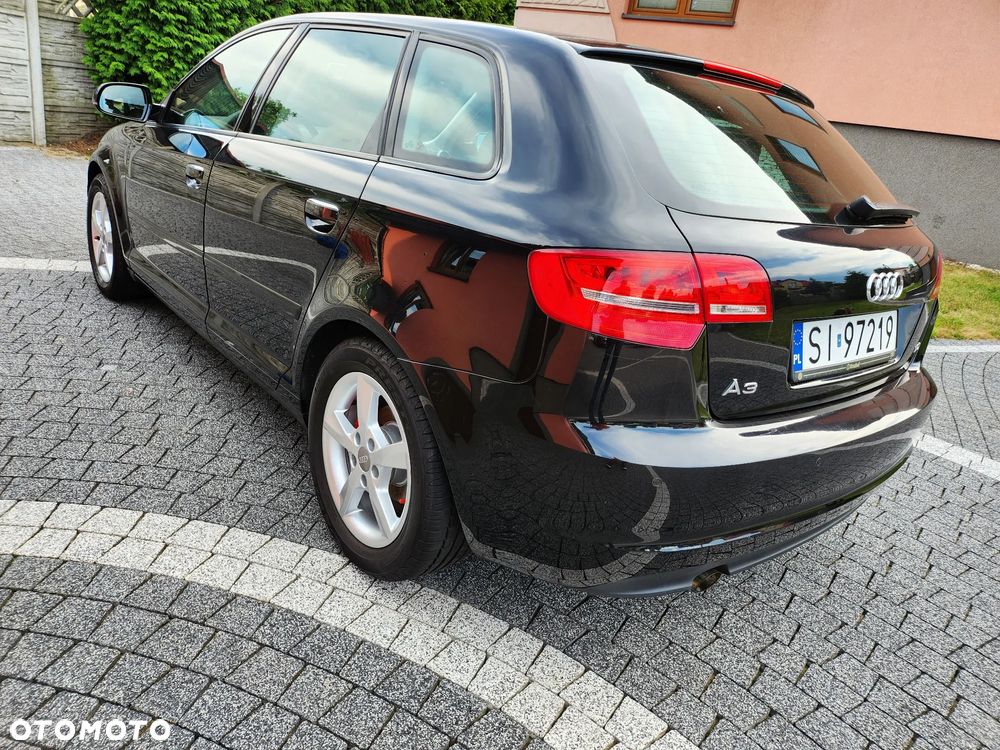 Audi A3 Sportback - 2